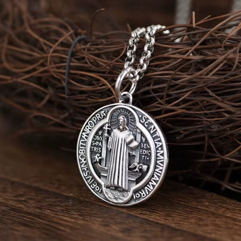 Medalla de San Benito de Acero Inoxidable – Protección Espiritual y Bendición